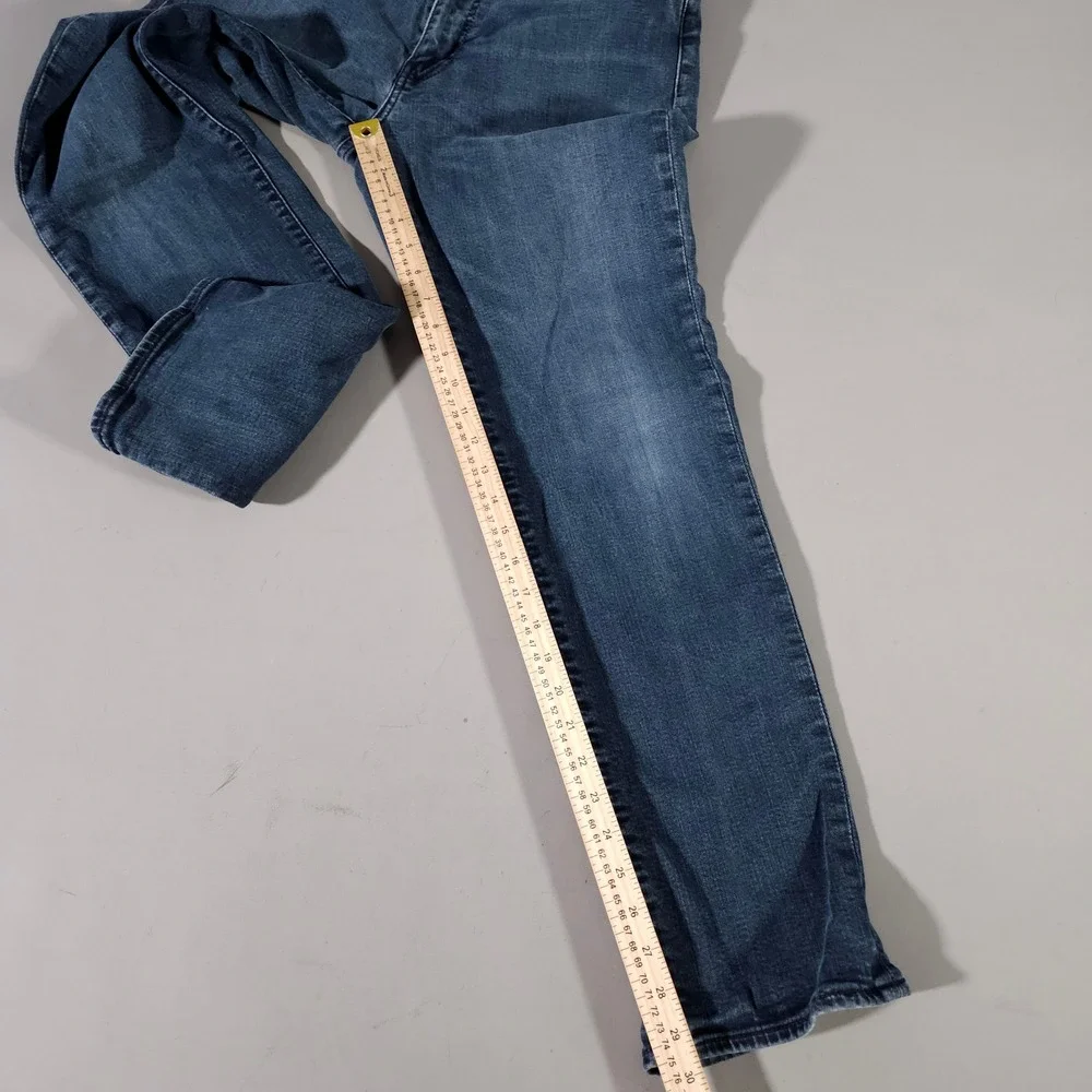 Levi's Premium 541 Athletic Taper Jeans Mens 34x32 Blue Denim Pants